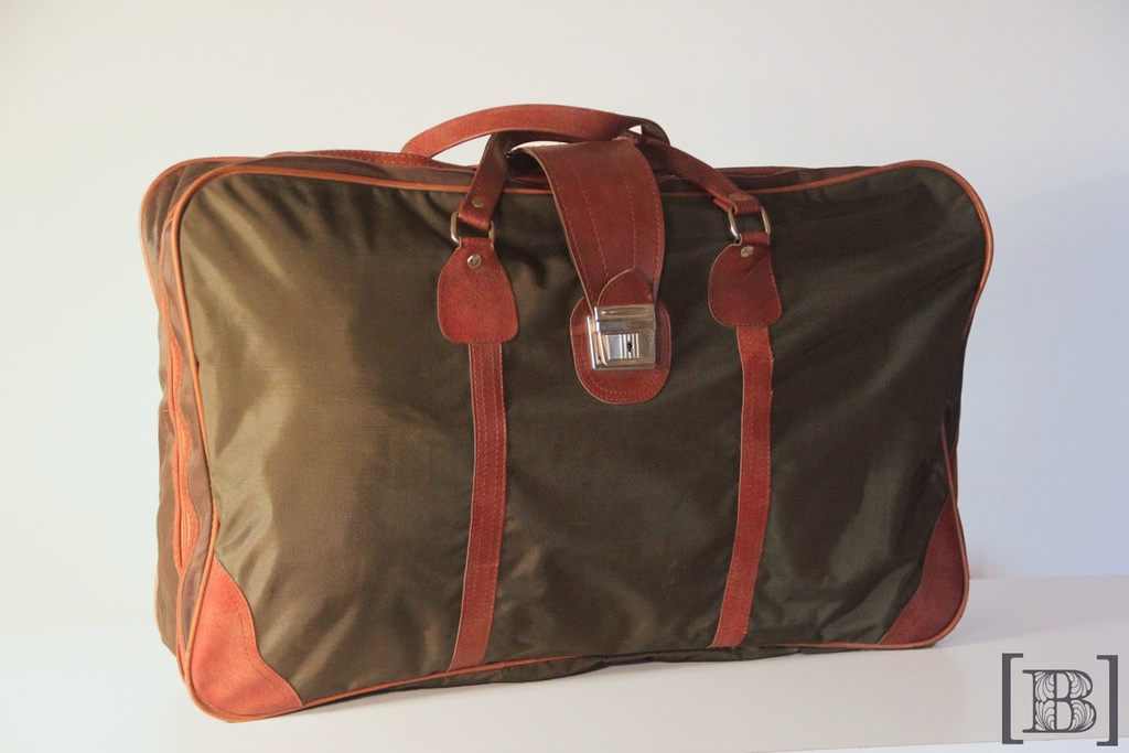 [BV00042] Valija verde con llave