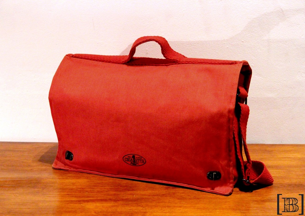 Morral /portafolio rojo
