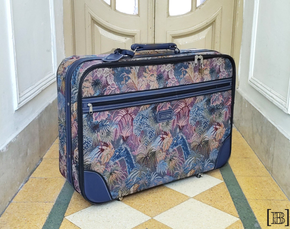 [BV00061] Valija Floreada con rueditas