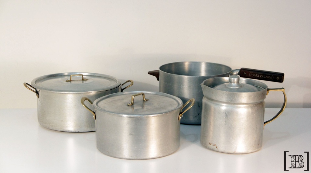 Batería de cocina de aluminio. 4 unidades