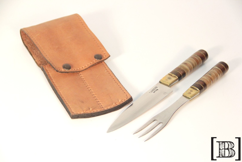 Set de cubiertos para asado con funda