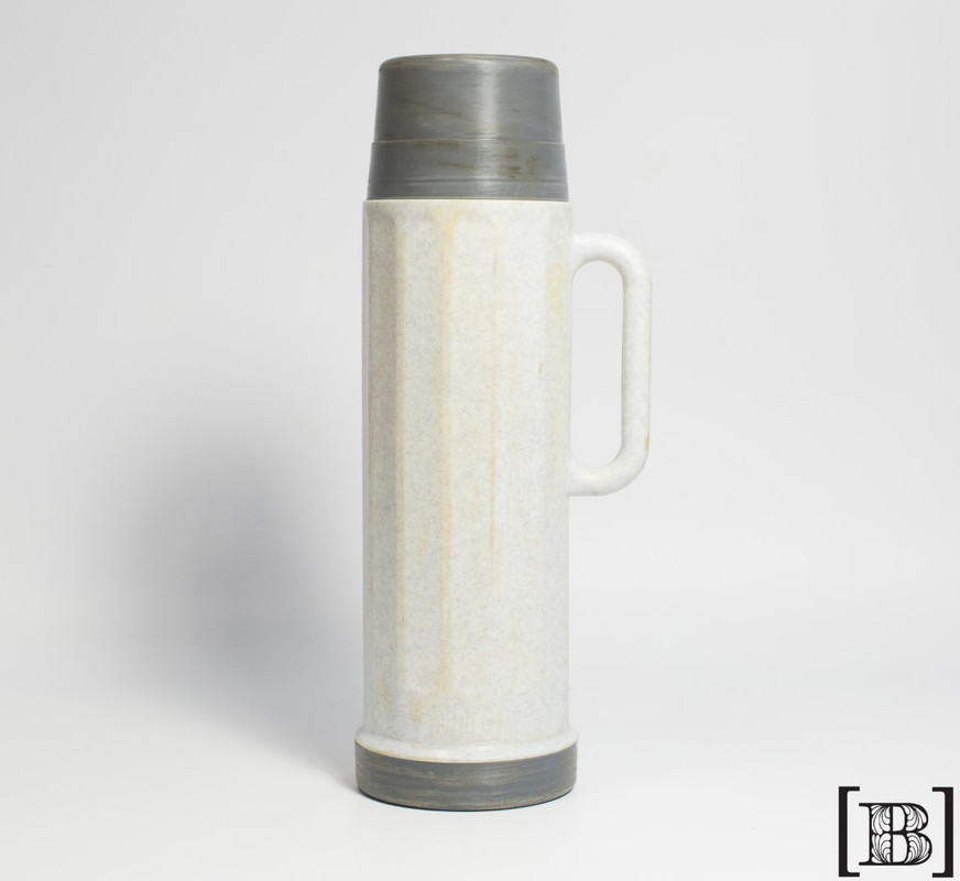 [CC00124] Termo gris