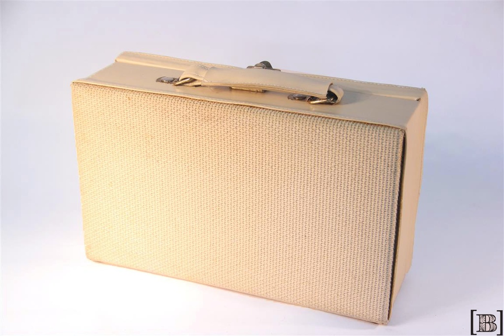 [BV00001] Valija de cosmeticos blanca