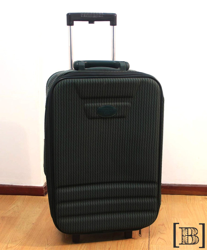 Valija chica verde con rueditas