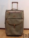 Valija beige con rueditas