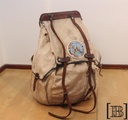 Mochila con estructura beige