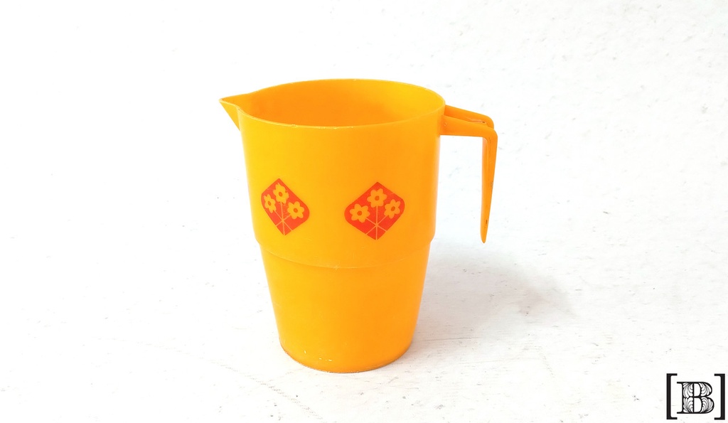 [CC00143] Jarra Plastica amarilla