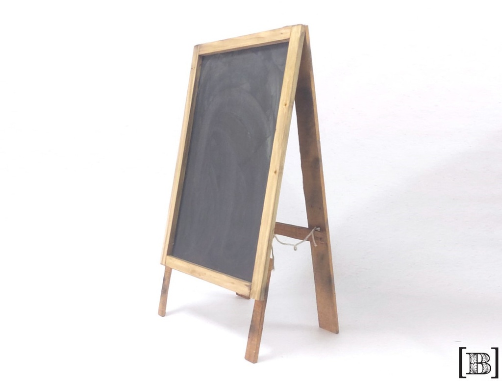 [CV00014] Pizarron con pie negro