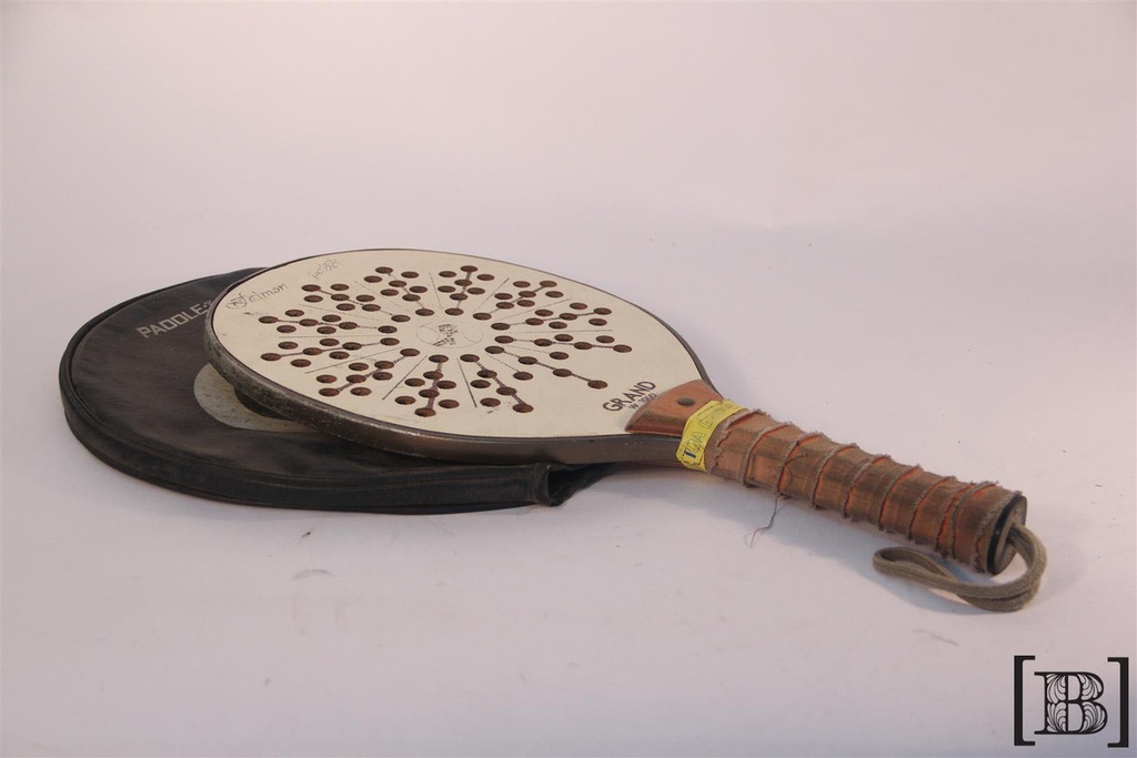Raqueta de paddle blanca