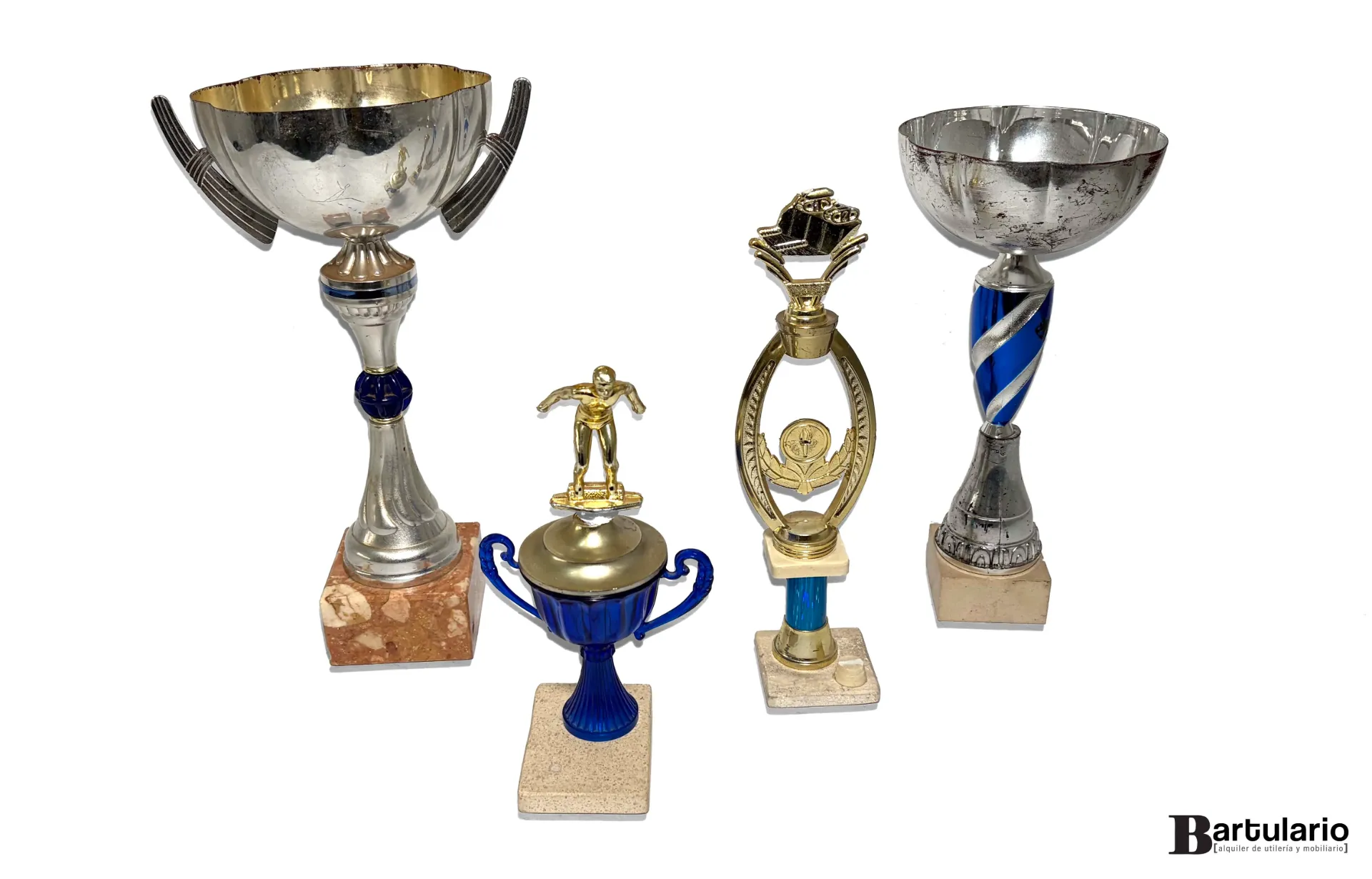 Trofeos y copas azules x 4 unidades