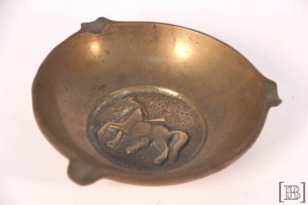 Cenicero de bronce caballo
