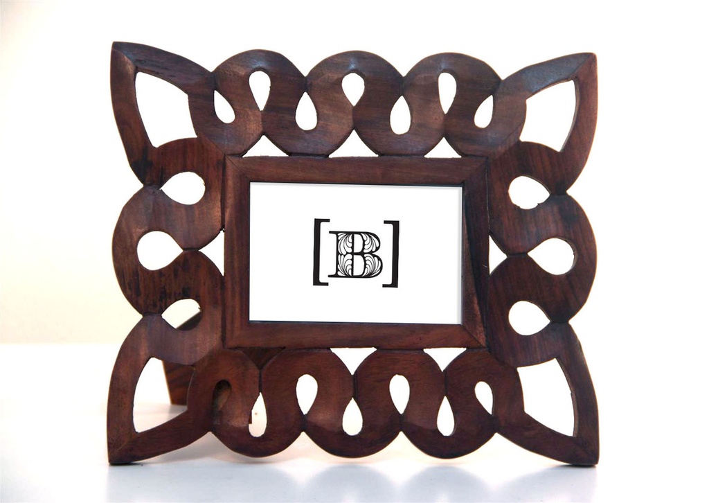 [DM00198] Portaretratos calado madera 11,5 x 7,5