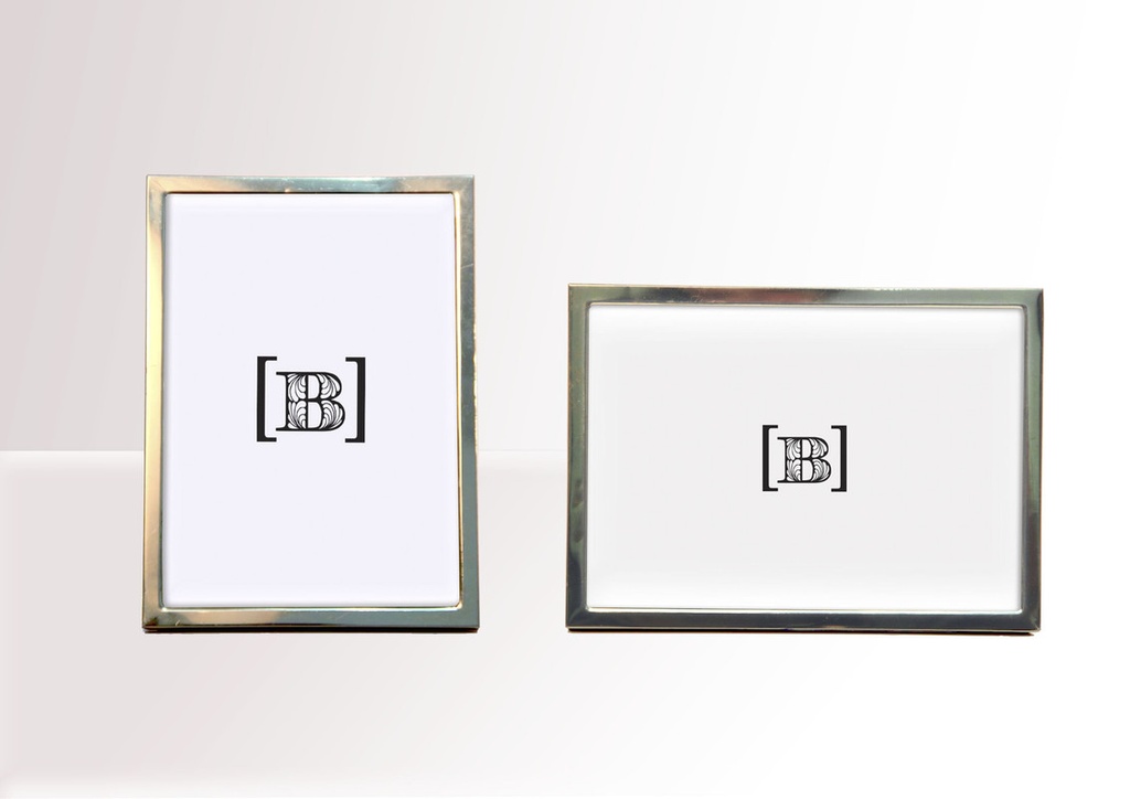 Portaretratos dorado marco fino 16,5 x 11,5 (hay 2 unidades)