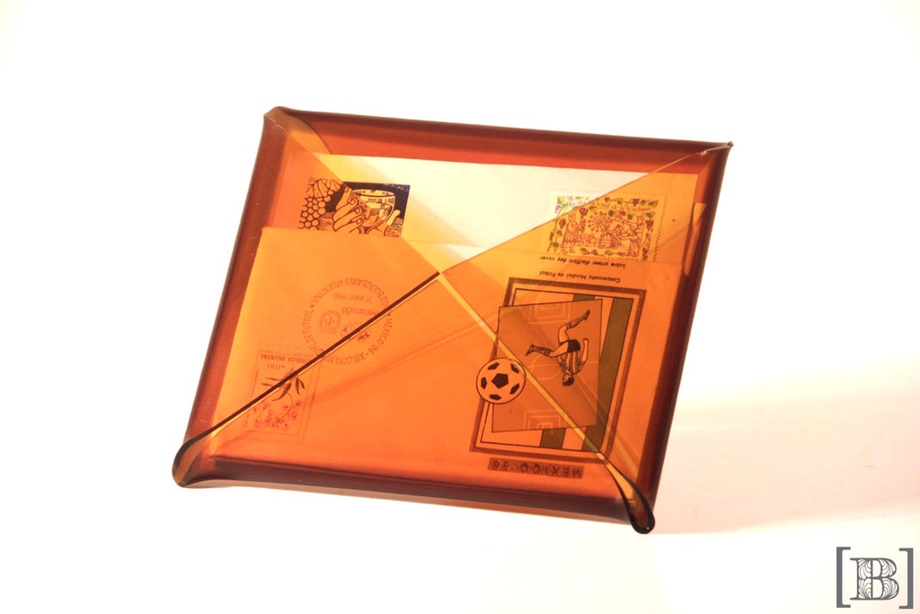 Porta cartas naranja