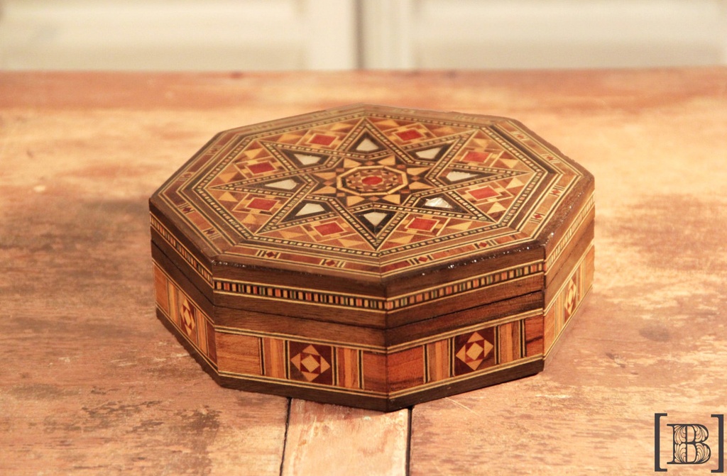 [DM00262] Cajita hexagonal con marquetería
