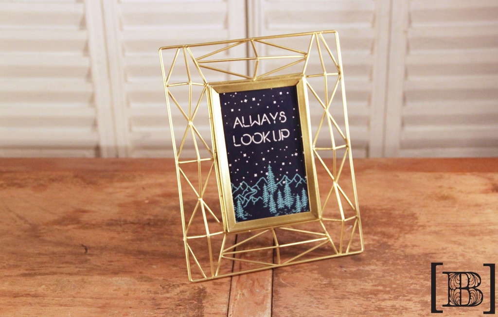 [DM00268] Portaretratos geométrico dorado