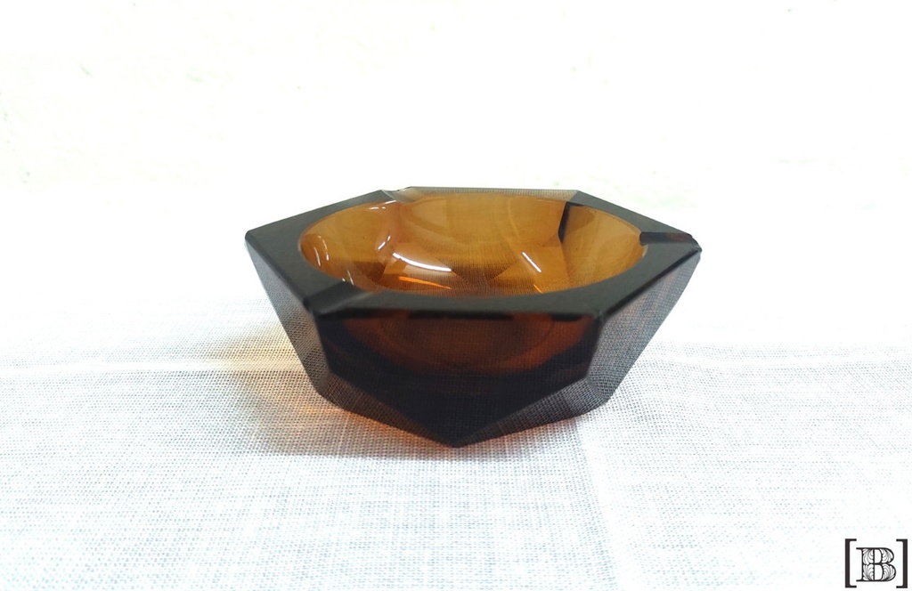 [DM00312] Cenicero hexagonal caramelo