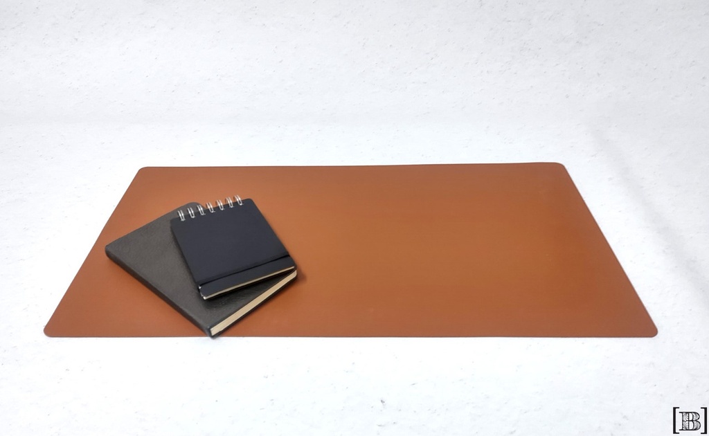 Pad de escritorio de cuero color suela