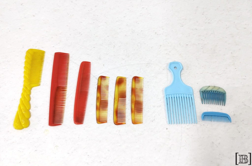 Peines plásticos x 9 unidades