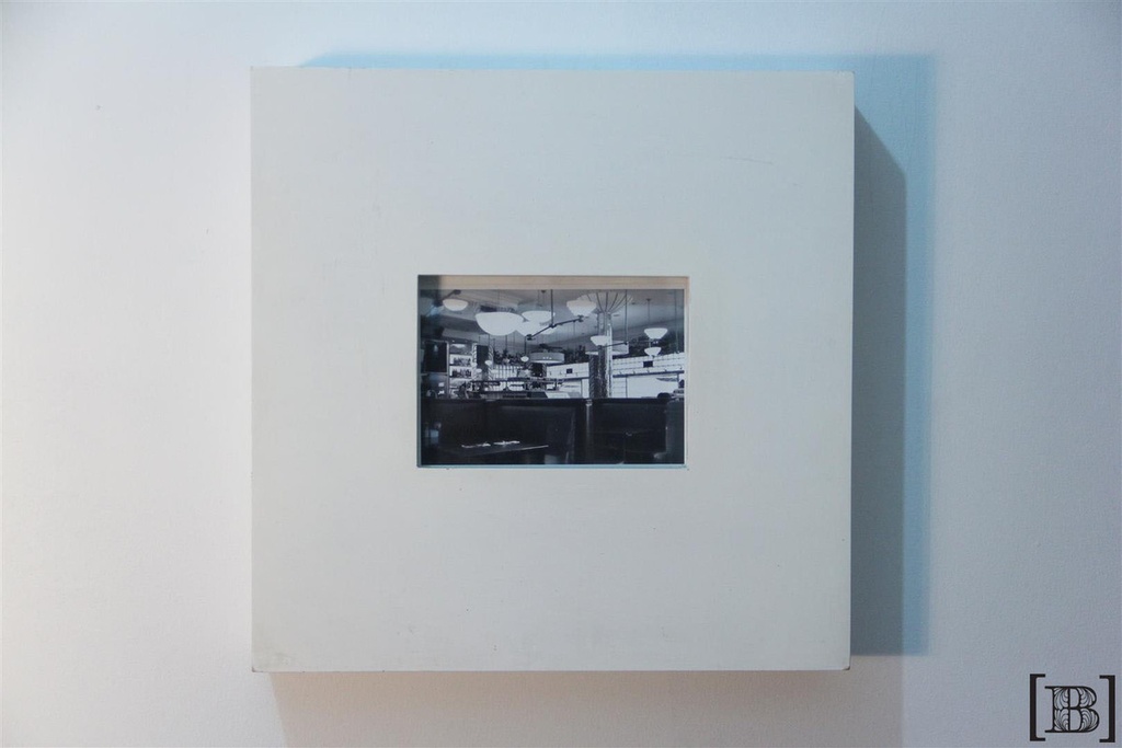 [DP00031] Cuadro Marco-caja blanco Restaurant ByN