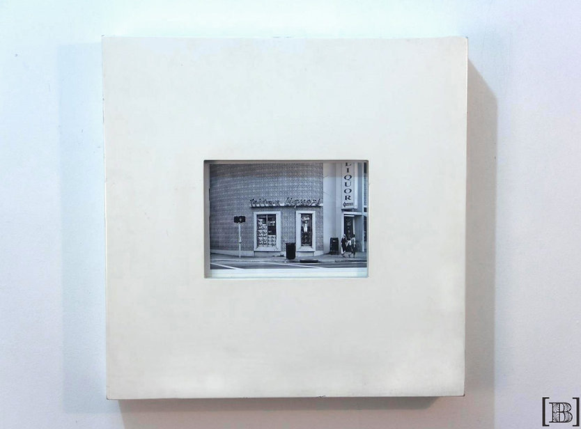 [DP00057] Marco-caja blanco Licoreria