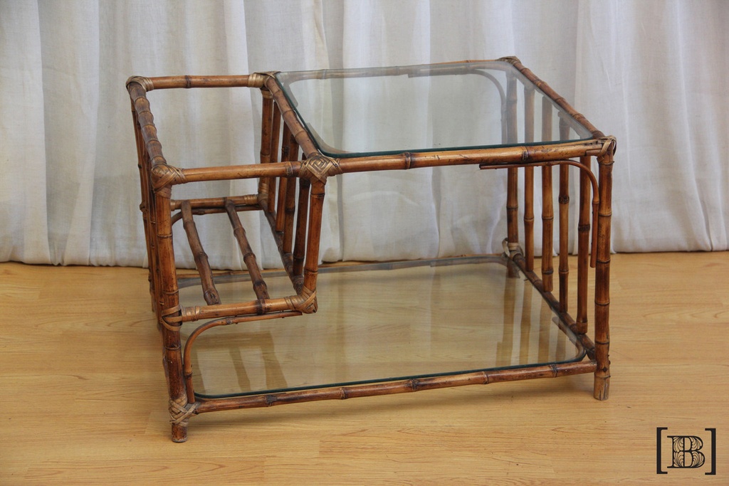 Mesa rectangular de caña de 2 planos de vidrio