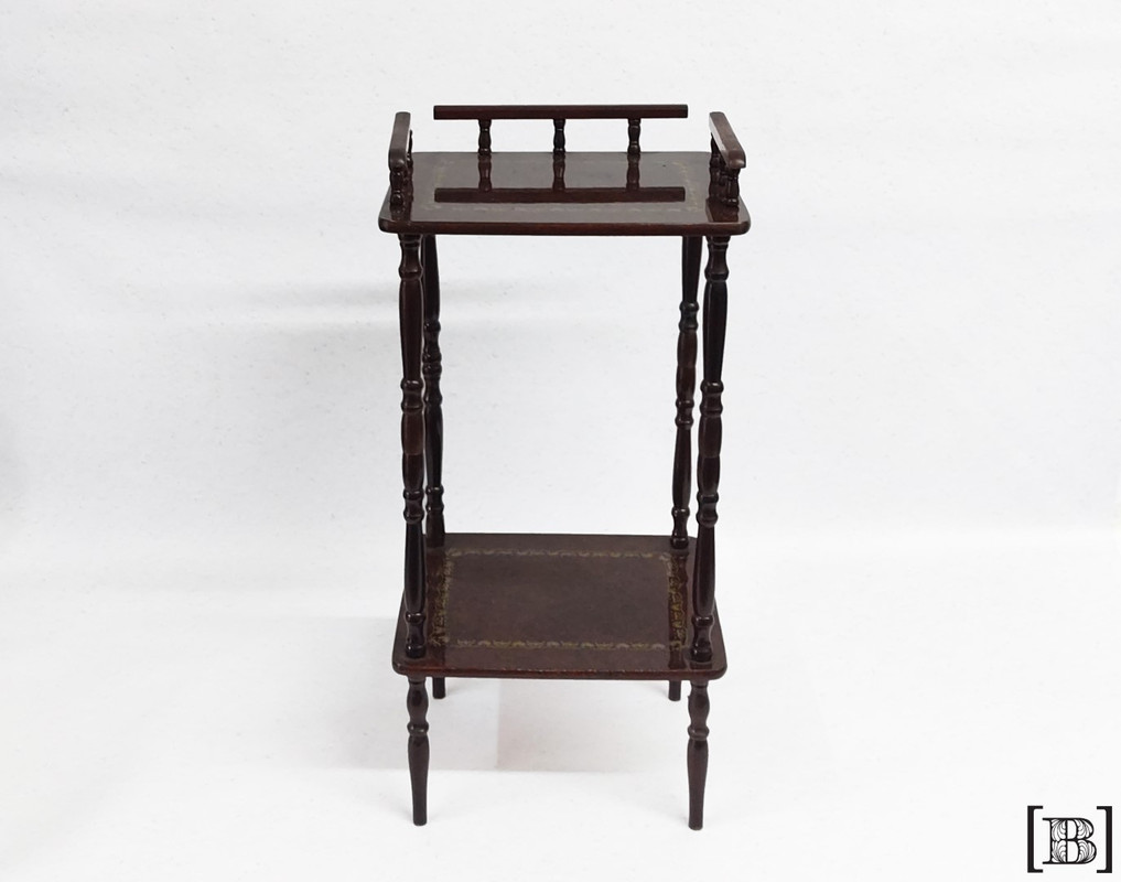 Mesa auxiliar / Teléfono torneada