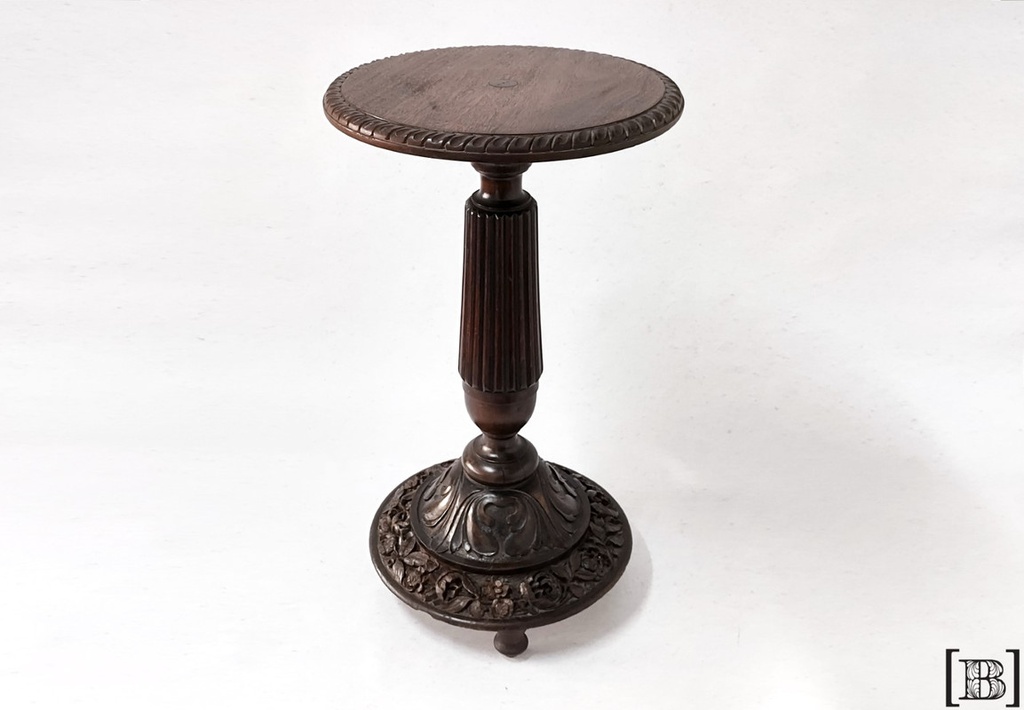Mesa pedestal redonda