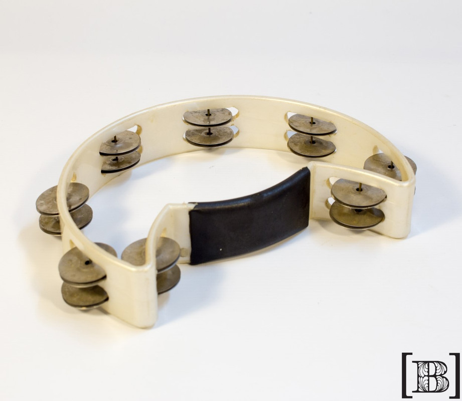 [MI00008] Pandereta media luna Blanca