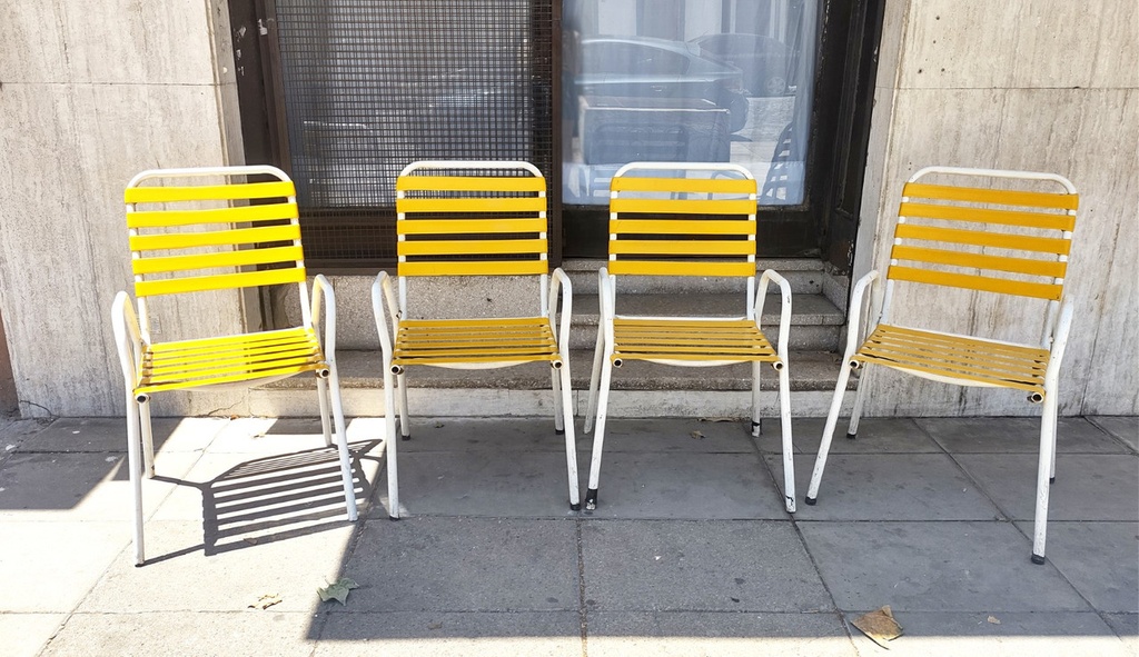 [SS00005] Silla de jardin PVC amarilla (Hay 4 unidades)