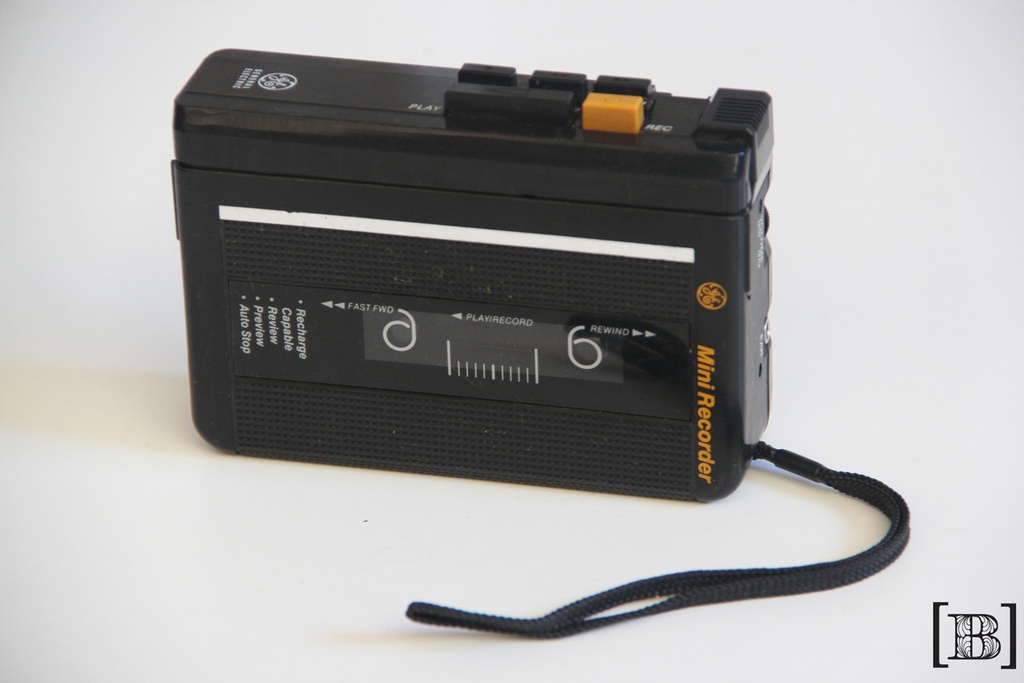 [TA00016] Minigrabador a cassette GE