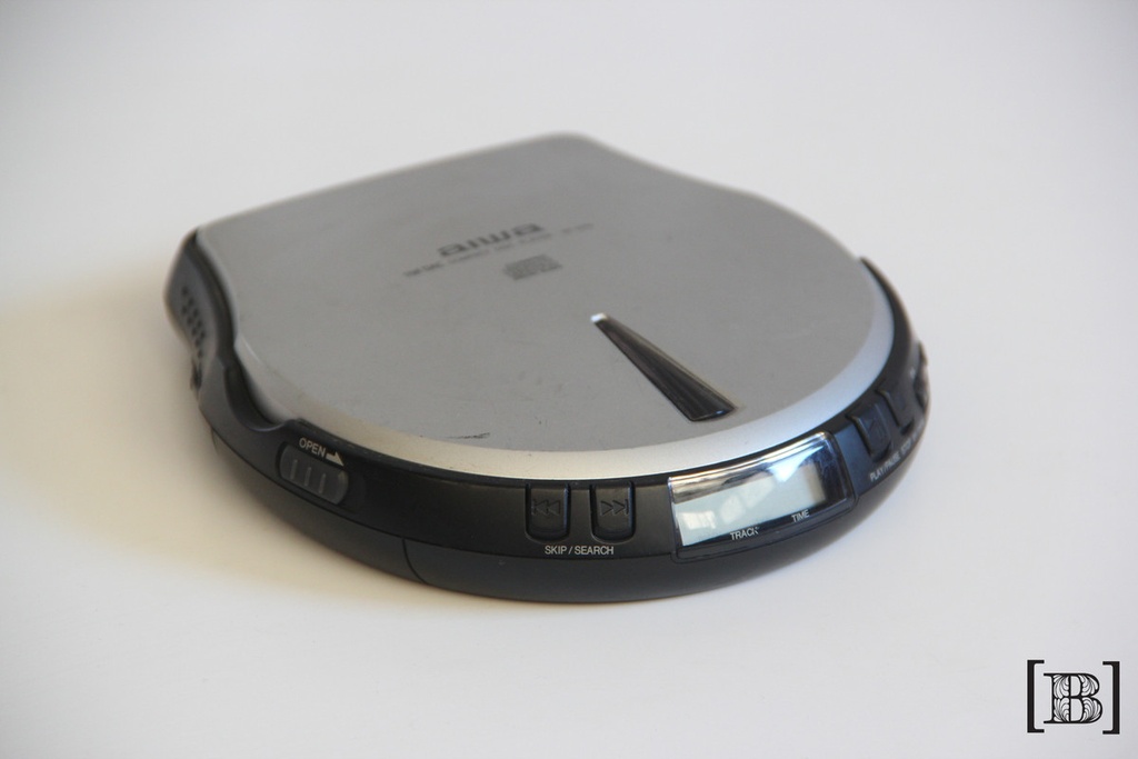 [TA00020] Discman Aiwa Plateado y negro