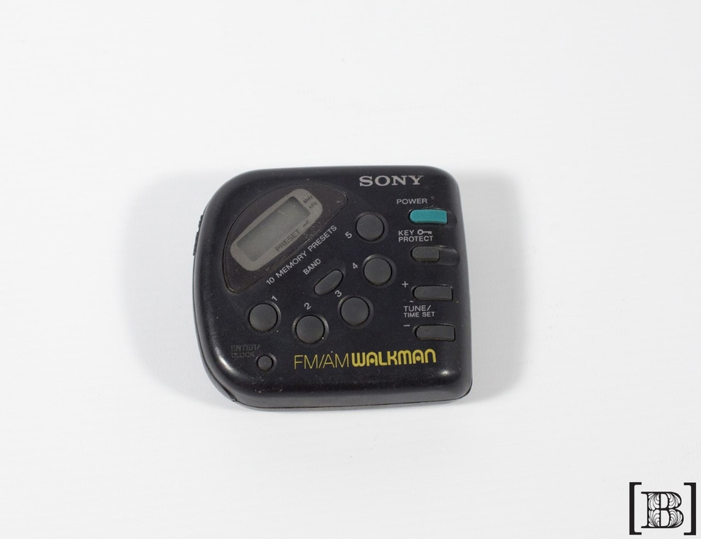[TA00065] Radio portatil Sony negra