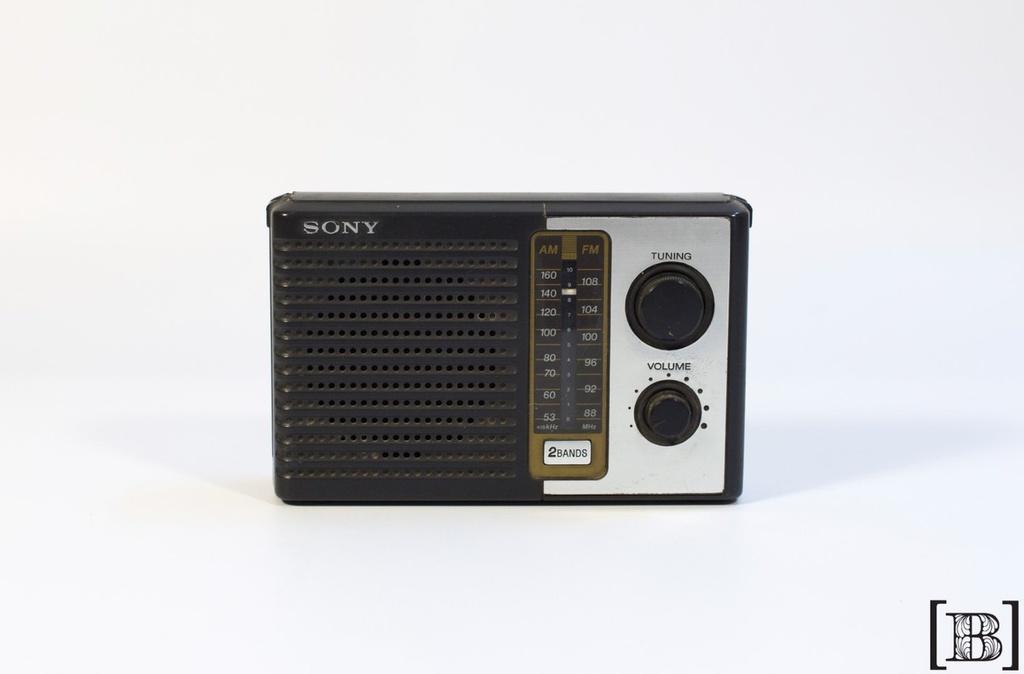[TA00066] Radio Sony ICF-F10