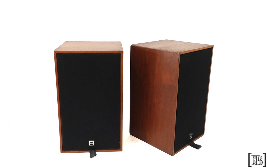 Parlante de madera Sharp x 2 unidades