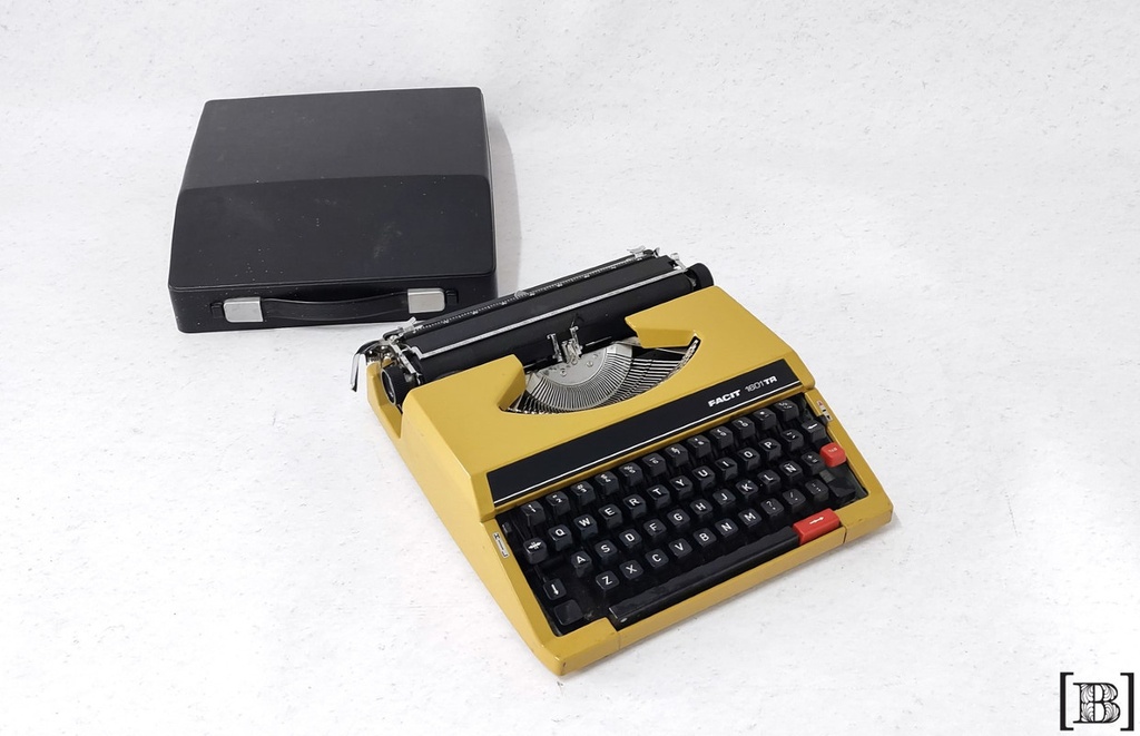 [TM00013] Maquina de escribir Facit 1601 TR