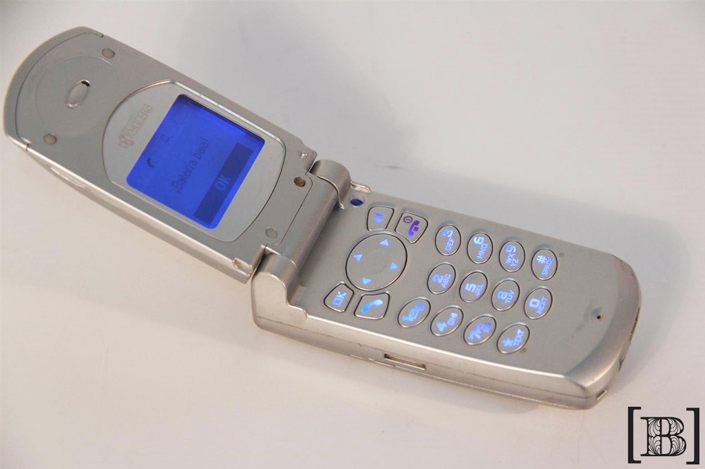 [TT00027] Celular Kyocera S14 plateado