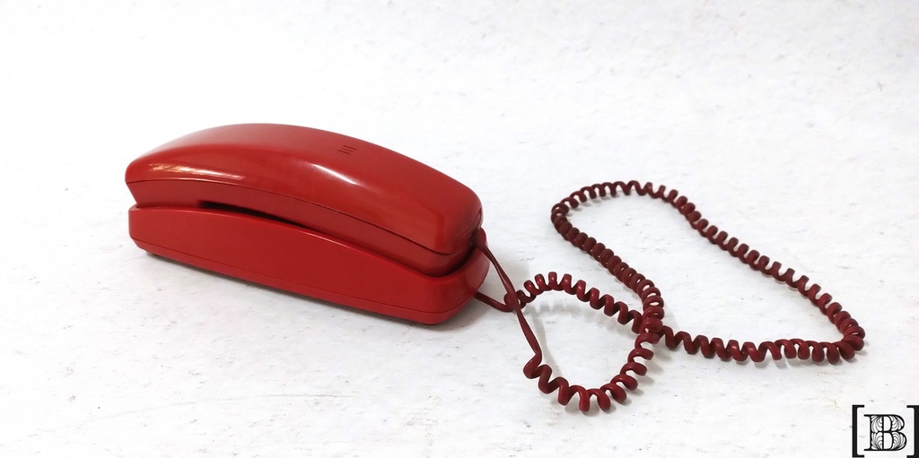 Teléfono de línea rojo