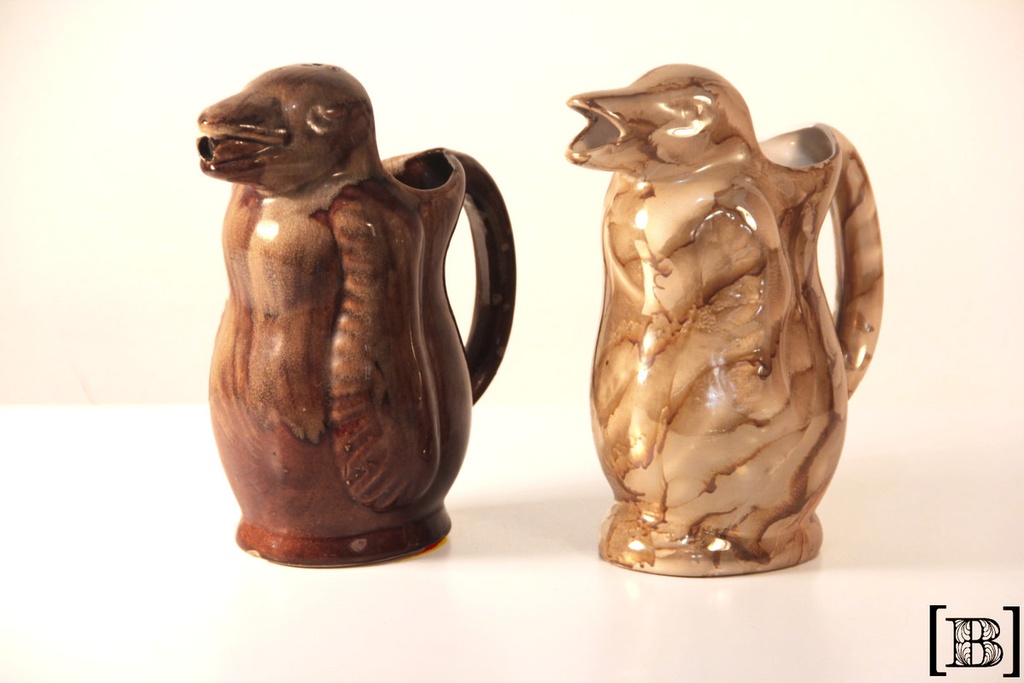 Jarras pingüino (Hay 2 unidades) (22 h Marron)
