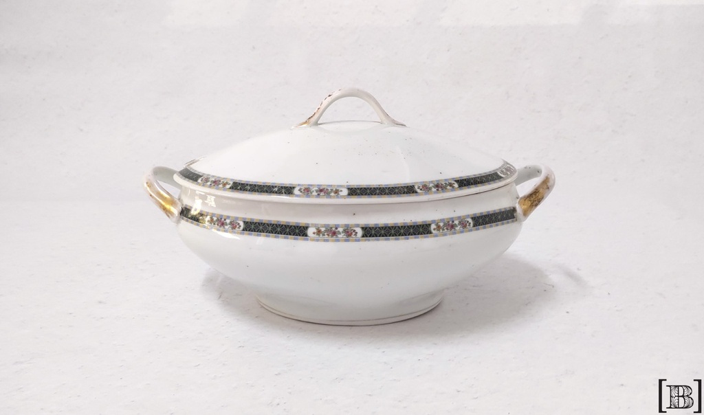 [VV00149] Fuente Sopera con tapa