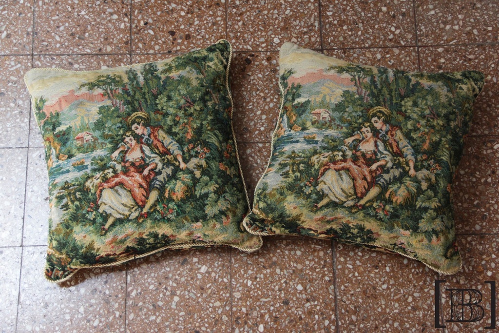 [XH00044] Almohadon gobelino parejita (Hay 2 unidades)