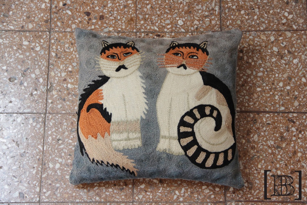 [XH00046] Almohadon gatos