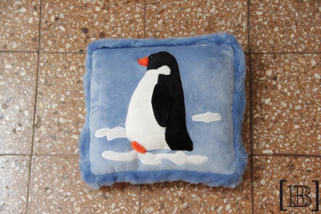 [XH00047] Almohadon Pinguino