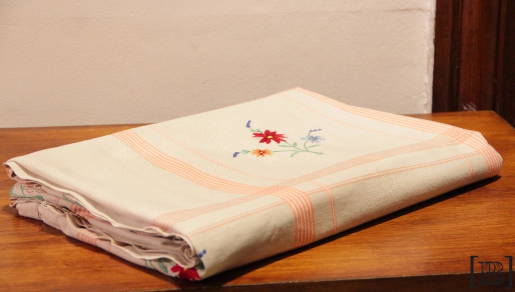 [XM00080] Mantel rectangular cuadrillé rosa