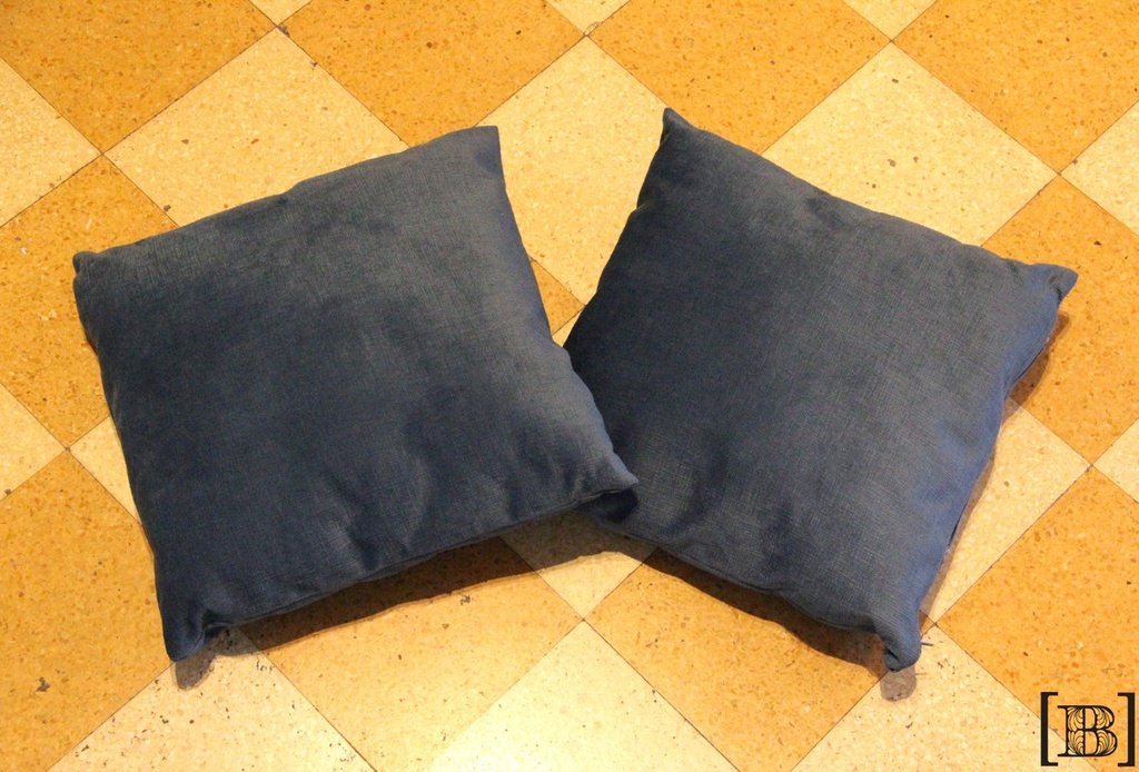 [XM00095] Almohadon pana azul (Hay 2 unidades)