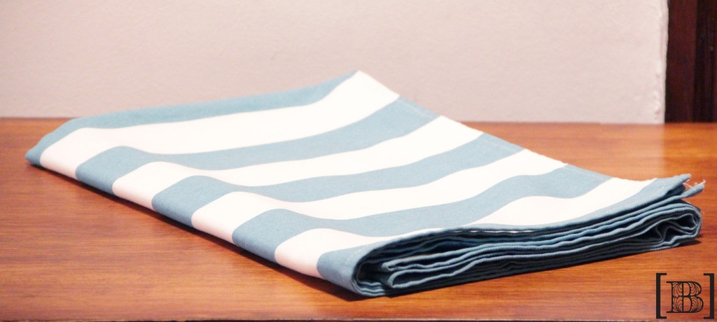 [XM00096] Lona de playa rayada celeste