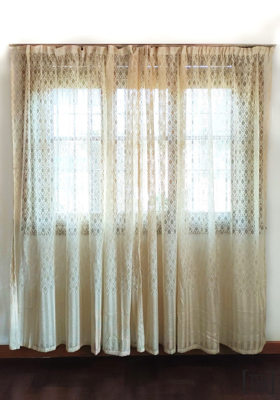 Cortinas caladas beige x 2 paños (Hay 6 en total) (200 x 210 h sin frunce)