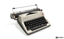 Máquina de escribir Olympia gris
