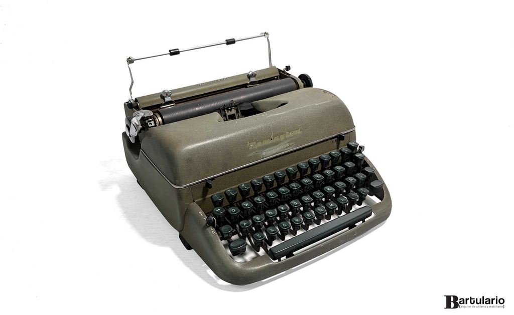 [TM00026] Máquina de escribir Remington Miracle Tab