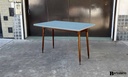Mesa rectangular comedor tapa celeste